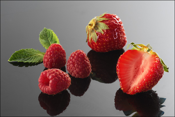 http://www.luneo.org/photos/fruits_rouge_022_w.jpg